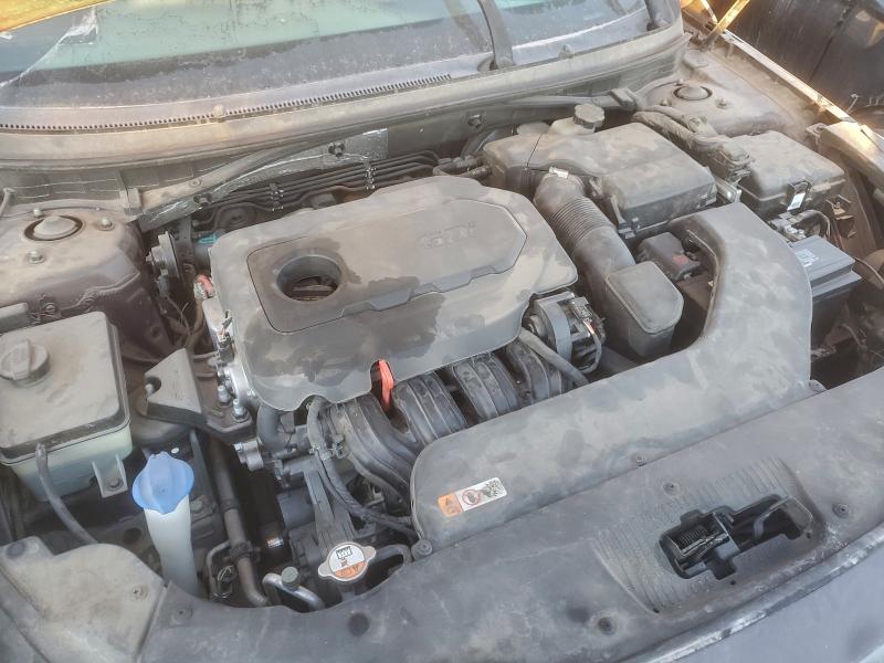 Photo 12 from auction – 2015 HYUNDAI SONATA SE with VIN 5NPE24AF9FH040602