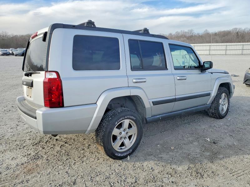 Photo 3 from auction – 2007 JEEP COMMANDER with VIN 1J8HG48K07C608629