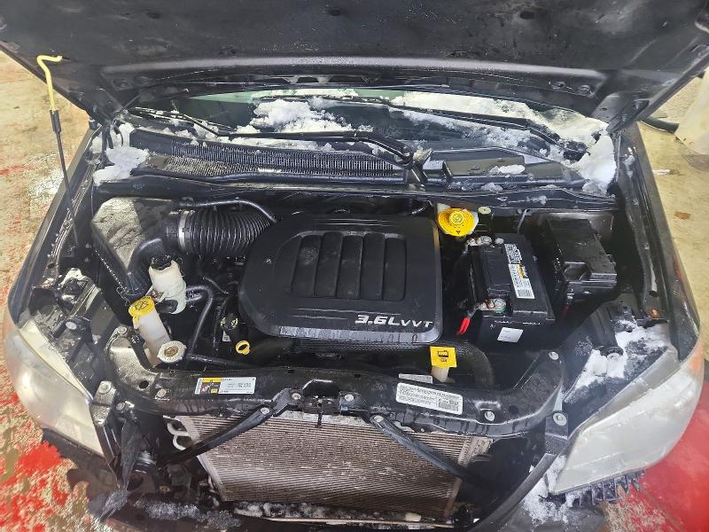 Photo 12 from auction – 2014 CHRYSLER TOWN & COU with VIN 2C4RC1BGXER435152