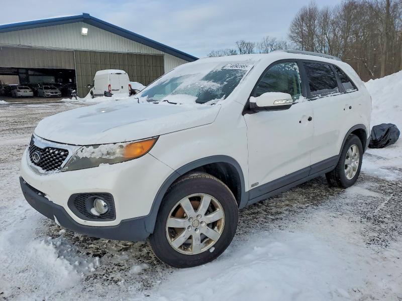 KIA SORENTO BA 2011 with VIN 5XYKTCA17BG140536 - Photo from auction