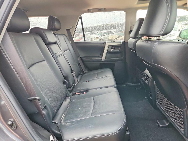 Photo 11 from auction – 2018 TOYOTA 4RUNNER with VIN JTEZU5JR7J5190028