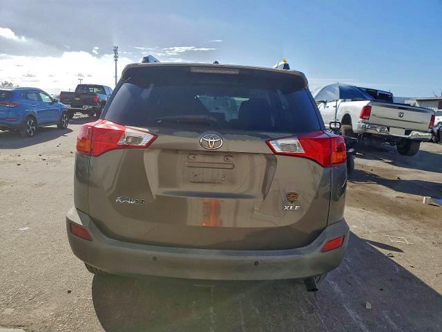 Photo 6 from auction – 2013 TOYOTA RAV4 XLE with VIN JTMWFREV0D5004043