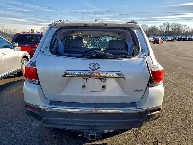 Photo 6 from auction – 2012 TOYOTA HIGHLANDER with VIN 5TDDK3EH0CS133001