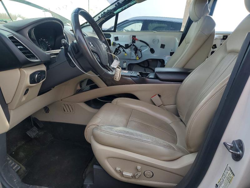 Photo 7 from auction – 2016 LINCOLN MKX RESERV with VIN 2LMTJ8LR7GBL74746
