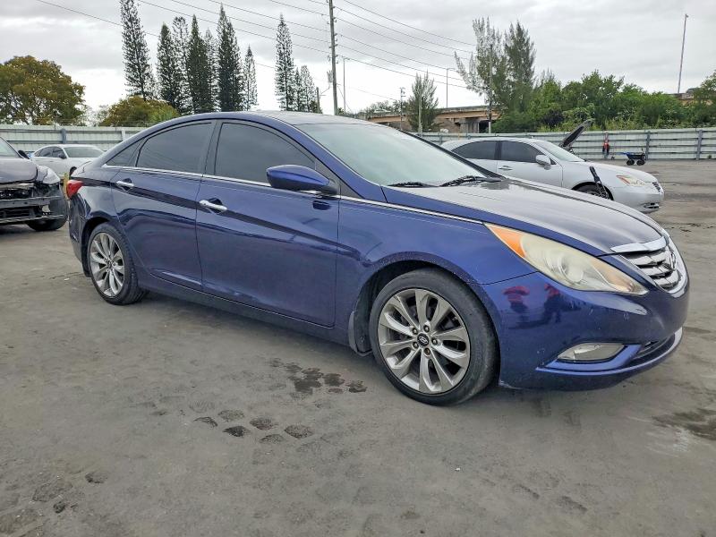 Photo 4 from auction – 2013 HYUNDAI SONATA SE with VIN 5NPEC4AB9DH581477