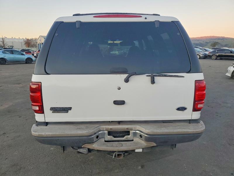 Photo 6 from auction – 2001 FORD EXPEDITION with VIN 1FMRU17W21LB05291