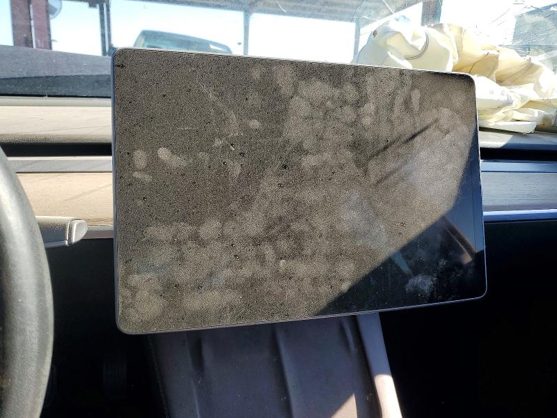 Photo 9 from auction – 2022 TESLA MODEL 3 with VIN 5YJ3E1EB1NF305157