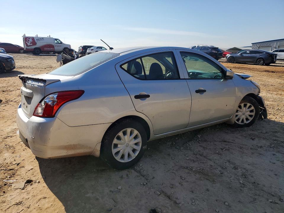 Photo 3 from auction – 2019 NISSAN VERSA S with VIN 3N1CN7AP5KL832705