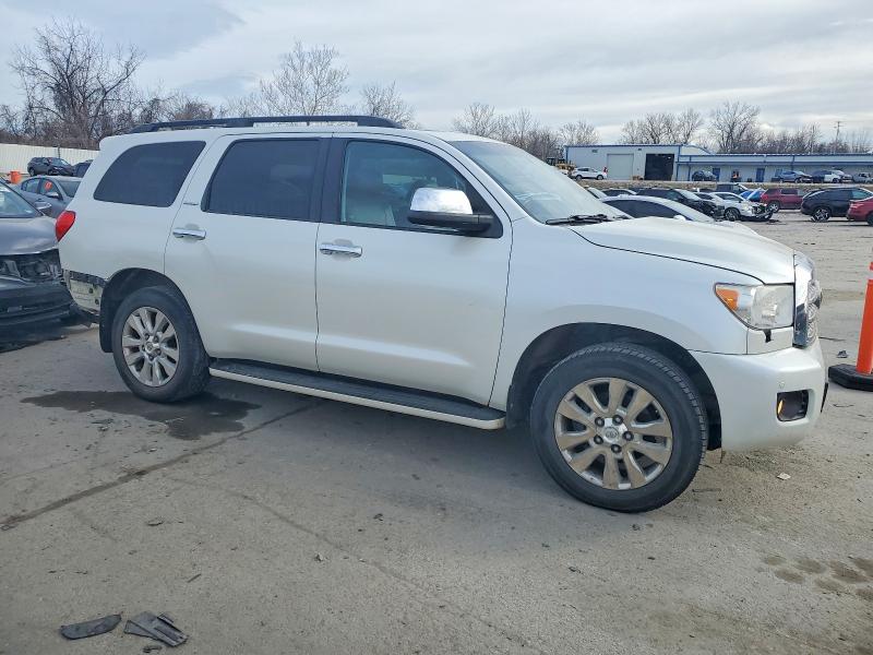 Photo 4 from auction – 2010 TOYOTA SEQUOIA with VIN 5TDDW5G17AS027111