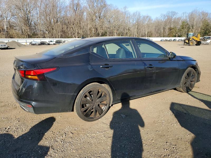 Photo 3 from auction – 2019 NISSAN ALTIMA SR with VIN 1N4BL4CV9KC199605