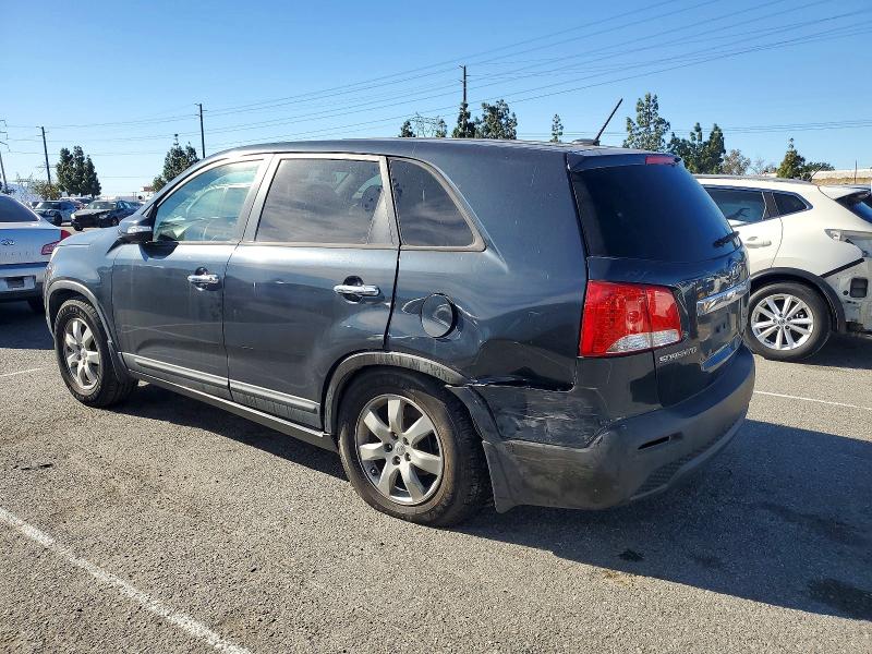 Photo 2 from auction – 2013 KIA SORENTO with VIN 5XYKT3A13DG310815
