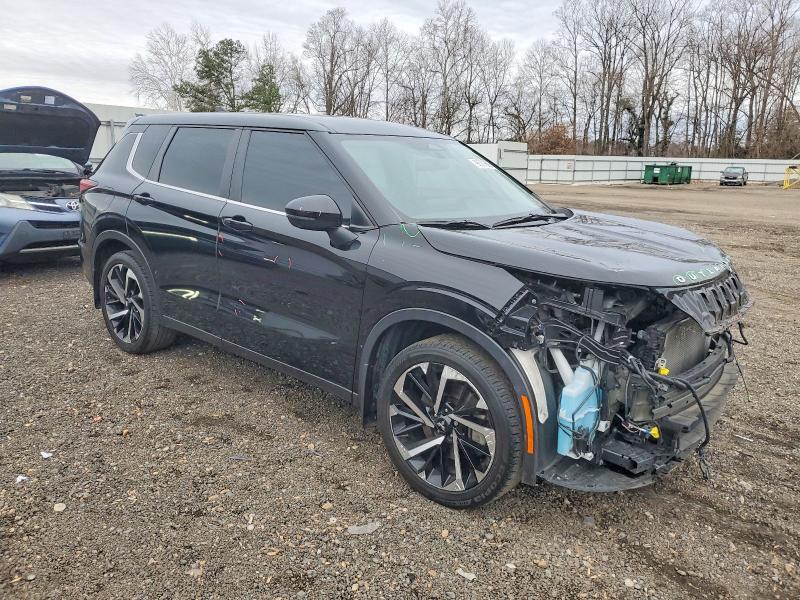 Photo 4 from auction – 2023 MITSUBISHI OUTLANDER with VIN JA4J4UA86PZ019995