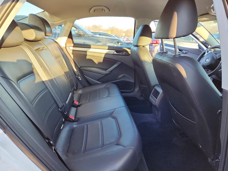 Photo 10 from auction – 2014 VOLKSWAGEN PASSAT S with VIN 1VWAT7A31EC034691