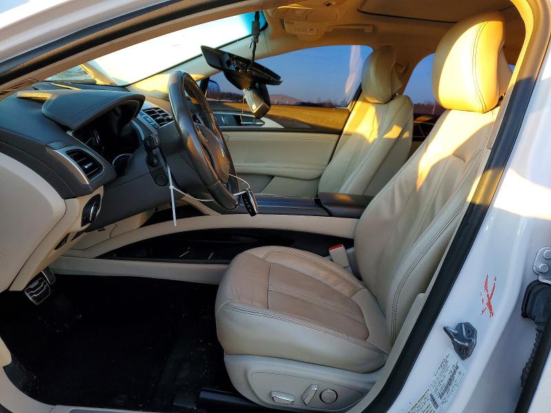 Photo 7 from auction – 2019 LINCOLN MKZ with VIN 3LN6L5LU9KR632457