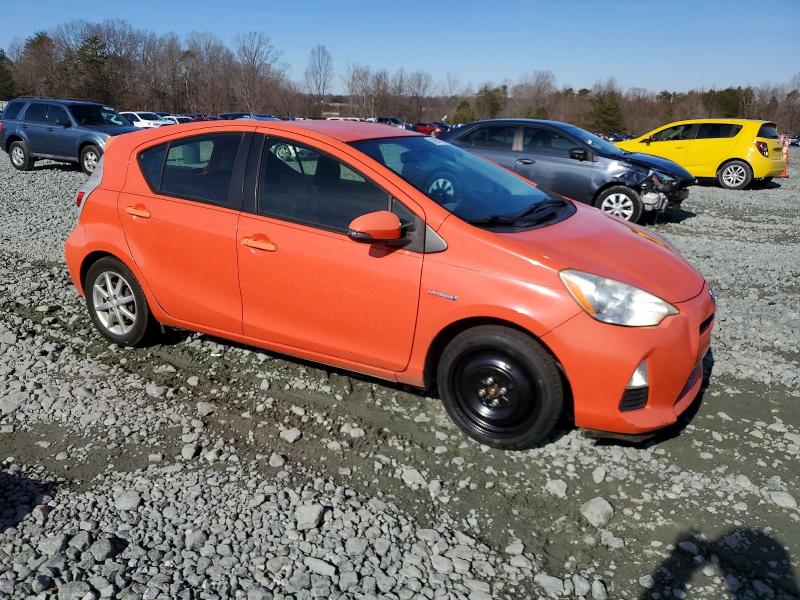 Photo 4 from auction – 2012 TOYOTA PRIUS C with VIN JTDKDTB39C1015410