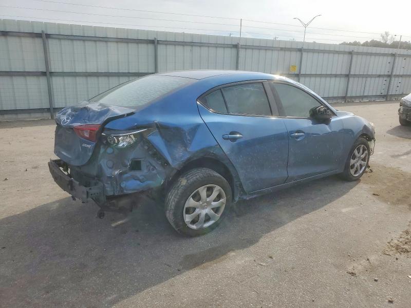 Photo 3 from auction – 2018 MAZDA 3 with VIN 3MZBN1U7XJM220555