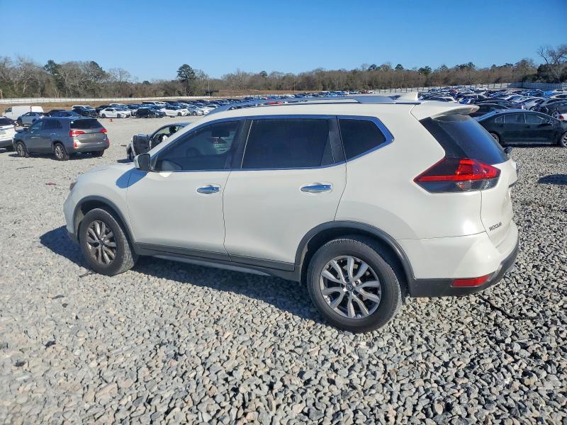 Photo 2 from auction – 2018 NISSAN ROGUE S with VIN KNMAT2MV1JP557070