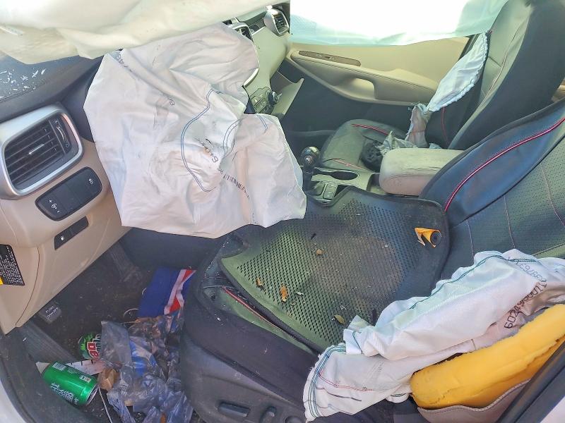 Photo 7 from auction – 2017 KIA SORENTO LX with VIN 5XYPG4A36HG211297