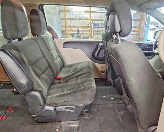 Photo 11 from auction – 2015 DODGE GRAND CARA with VIN 2C4RDGBG2FR650204