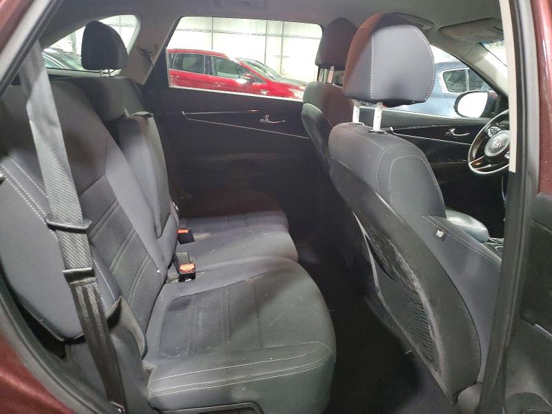 Photo 11 from auction – 2018 KIA SORENTO LX with VIN 5XYPG4A32JG351238