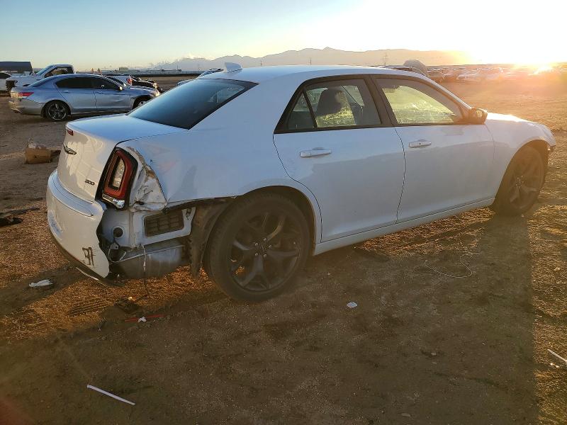 Photo 3 from auction – 2022 CHRYSLER 300 TOURIN with VIN 2C3CCAAG1NH167917