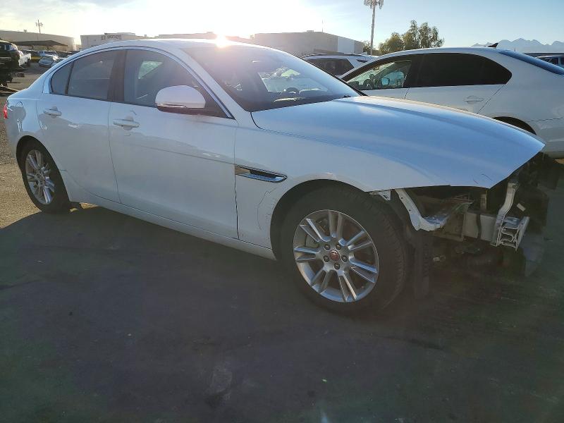 Photo 4 from auction – 2017 JAGUAR XE PREMIUM with VIN SAJAD4BG5HA975952