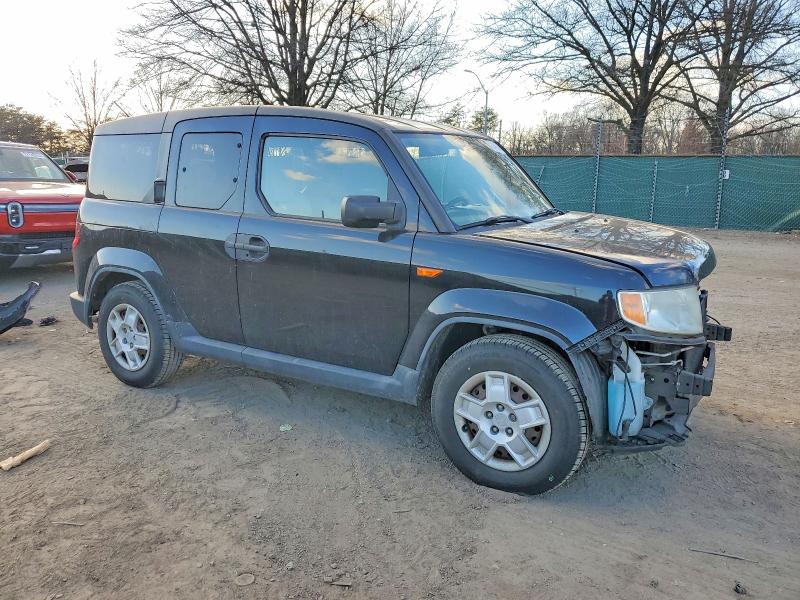Photo 4 from auction – 2011 HONDA ELEMENT LX with VIN 5J6YH2H39BL006235