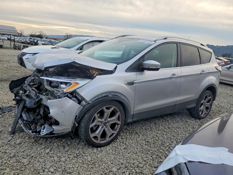 Zdjęcie 1 z aukcji – 2017 FORD ESCAPE TIT z VIN 1FMCU0J9XHUC80251