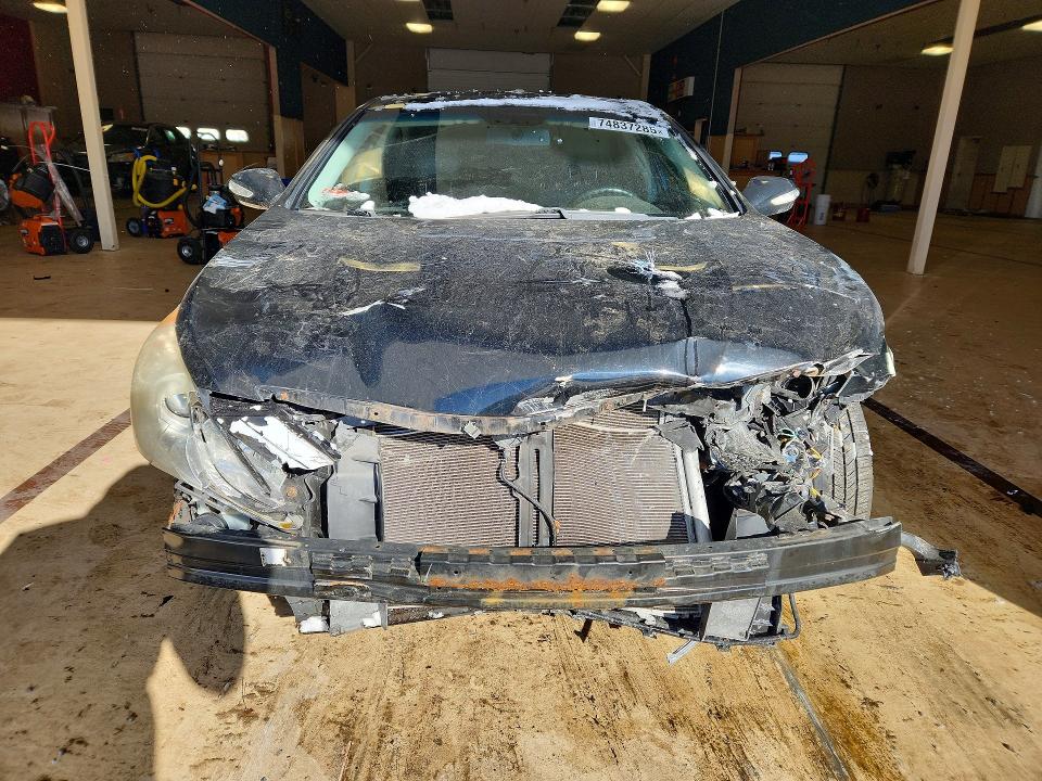 Photo 5 from auction – 2012 HYUNDAI SONATA SE with VIN 5NPEC4AC8CH475447
