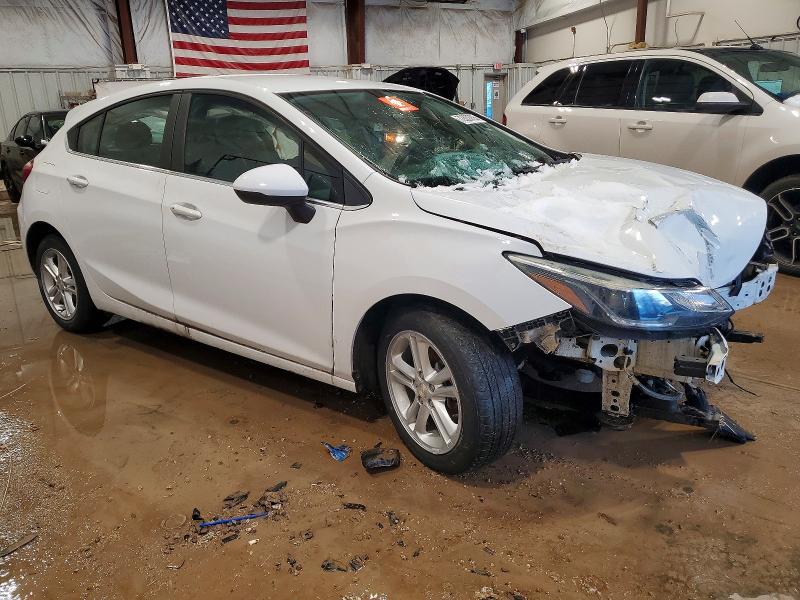 Photo 4 from auction – 2018 CHEVROLET CRUZE LT with VIN 3G1BE6SM5JS565845