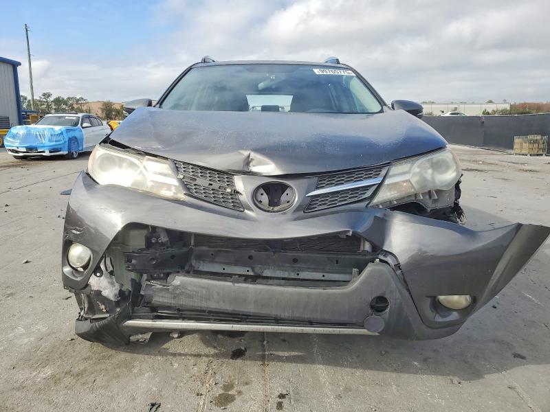 Photo 5 from auction – 2015 TOYOTA RAV4 XLE with VIN JTMWFREVXFJ033494