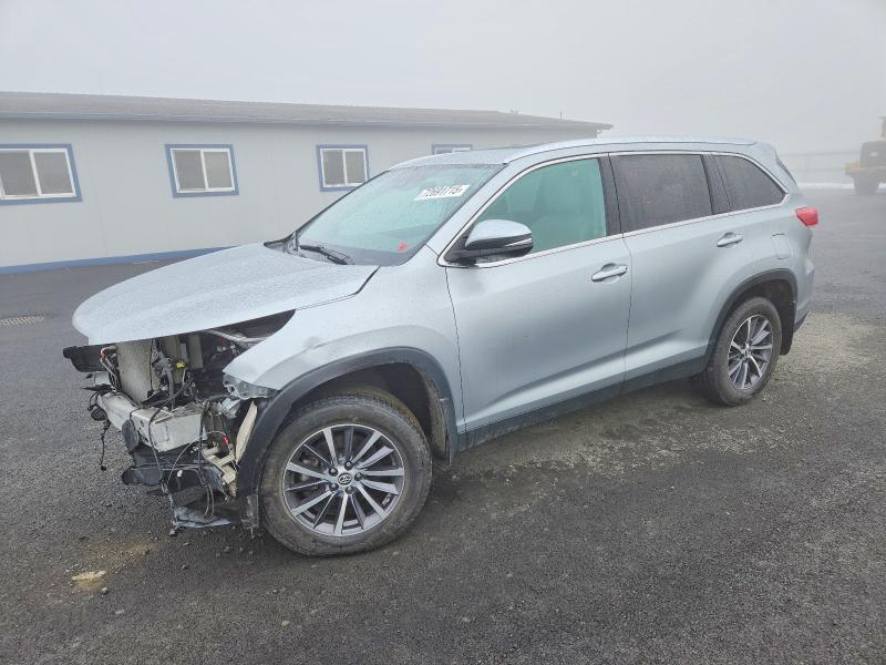 TOYOTA HIGHLANDER 2019 with VIN 5TDJZRFH2KS936794 - Photo from auction