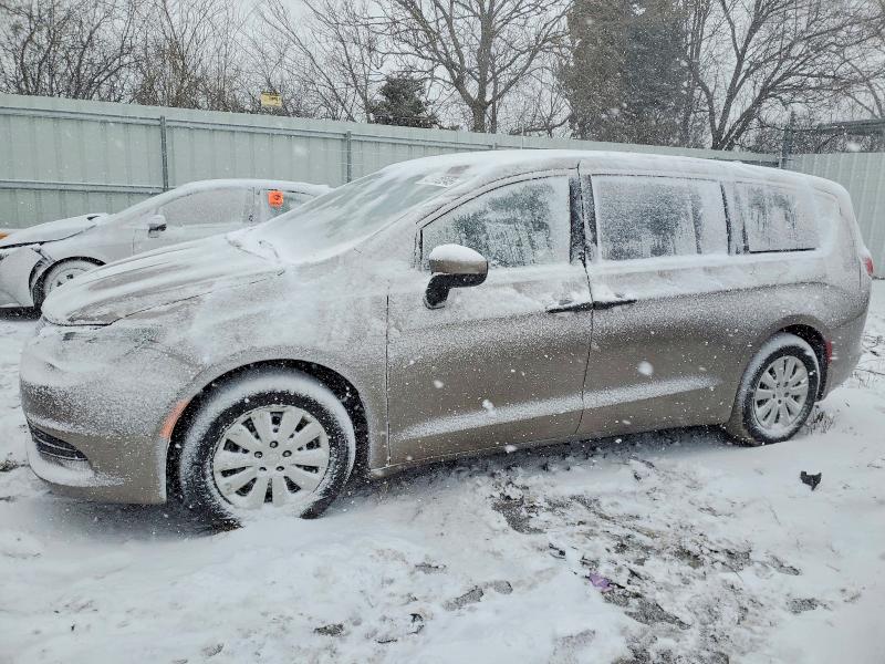 CHRYSLER PACIFICA L 2018 with VIN 2C4RC1AG6JR103608 - Photo from auction