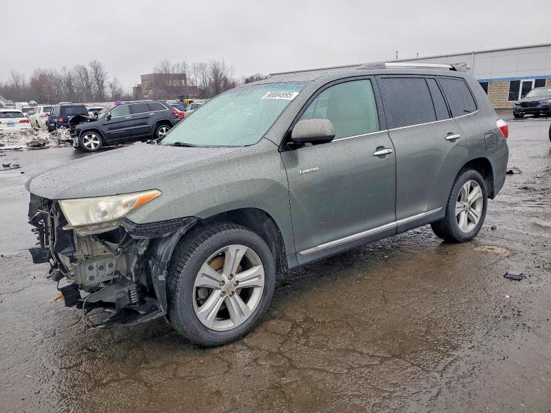 TOYOTA HIGHLANDER 2013 with VIN 5TDDK3EH1DS193581 - Photo from auction