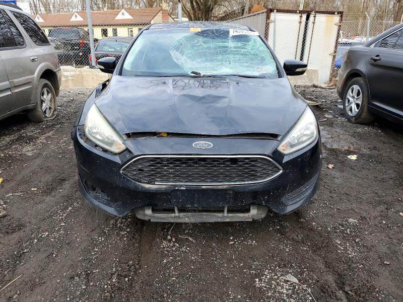 Photo 5 from auction – 2015 FORD FOCUS SE with VIN 1FADP3F25FL355606