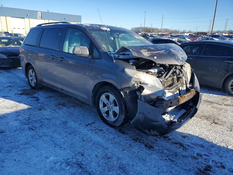 Photo 4 from auction – 2013 TOYOTA SIENNA with VIN 5TDKK3DCXDS347802