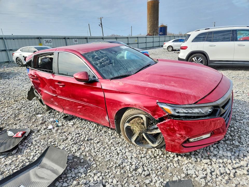 Photo 4 from auction – 2018 HONDA ACCORD with VIN 1HGCV1F37JA019213