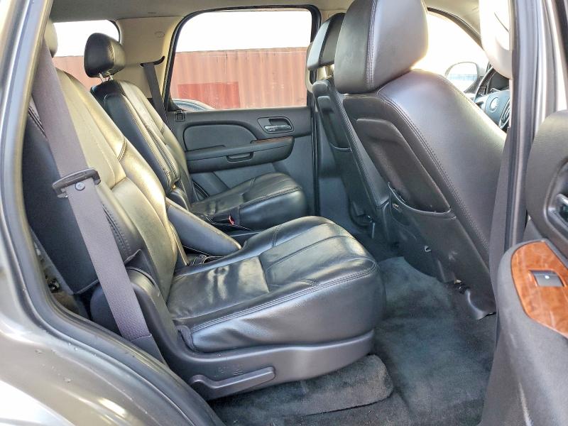 Photo 11 from auction – 2007 GMC YUKON with VIN 1GKFC13J77R310944