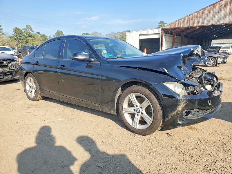 Photo 4 from auction – 2015 BMW 328 with VIN WBA3A5C53FF610041