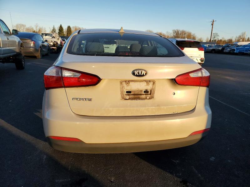 Photo 6 from auction – 2014 KIA FORTE LX with VIN KNAFK4A65E5055808
