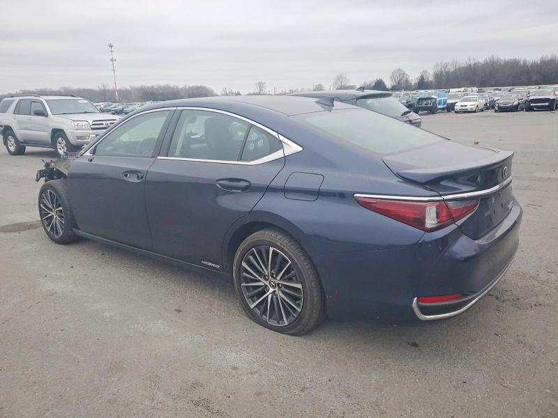 Photo 2 from auction – 2022 LEXUS ES 300H with VIN 58ADA1C13NU025083