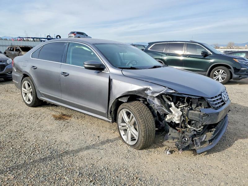 Photo 4 from auction – 2015 VOLKSWAGEN PASSAT SEL with VIN 1VWCV7A34FC066944