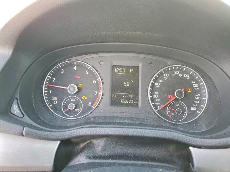 Photo 9 from auction – 2014 VOLKSWAGEN PASSAT S with VIN 1VWAP7A32EC010324