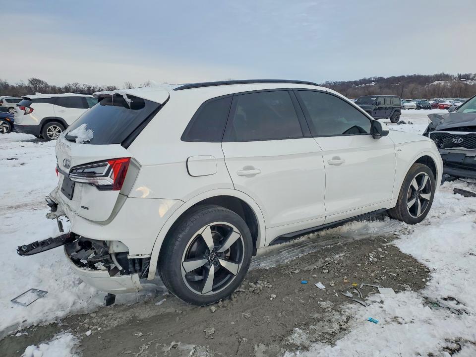 Photo 3 from auction – 2022 AUDI Q5 with VIN WA1EAAFY0N2043409