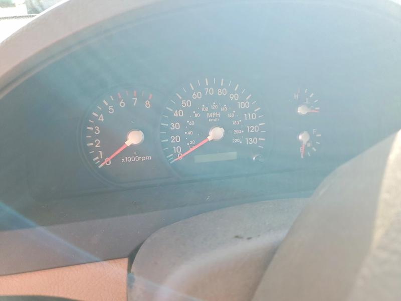 Photo 9 from auction – 2004 KIA SORENTO EX with VIN KNDJC733945281377