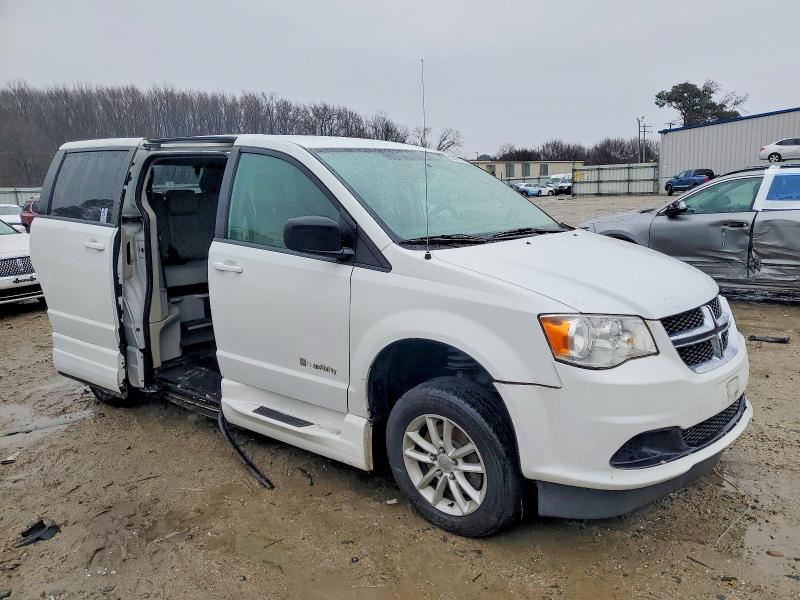 Photo 4 from auction – 2018 DODGE GRAND CARA with VIN 2C4RDGBG0JR176259
