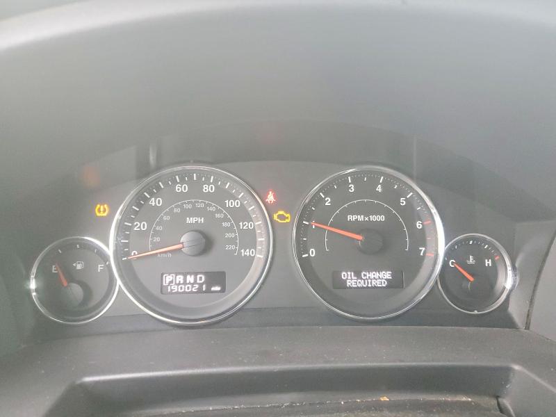 Photo 9 from auction – 2008 JEEP COMMANDER with VIN 1J8HG48K98C180948