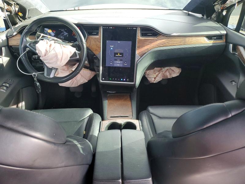 Photo 8 from auction – 2018 TESLA MODEL X with VIN 5YJXCBE2XJF136568