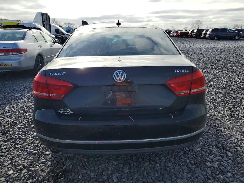 Photo 6 from auction – 2013 VOLKSWAGEN PASSAT SEL with VIN 1VWCN7A38DC008879