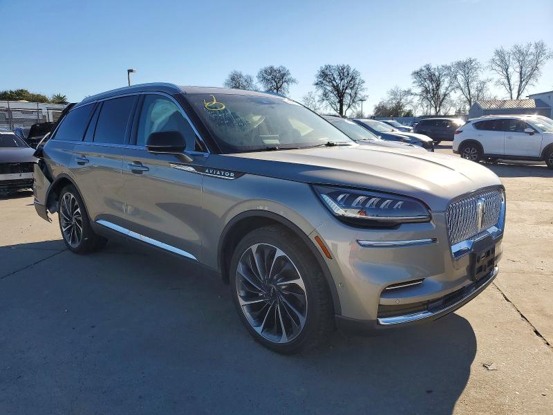 Photo 4 from auction – 2023 LINCOLN AVIATOR with VIN 5LM5J7WCXPGL10258